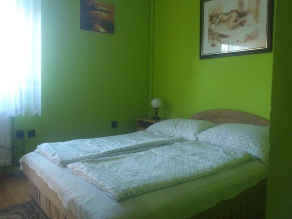 Napfény villa : photo 5 de la chambre chambre double avec salle de bains privative