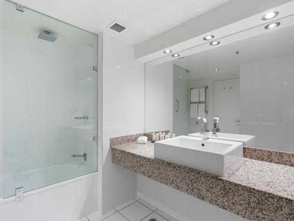 Hotel Grand Chancellor Launceston : photo 4 de la chambre chambre lit king-size supérieure