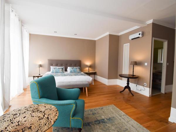 Charme 19 : photo 3 de la chambre suite avec balcon