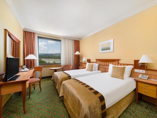 Danubius Hotel Helia : photo 3 de la chambre chambre lits jumeaux supérieure - vue sur danube