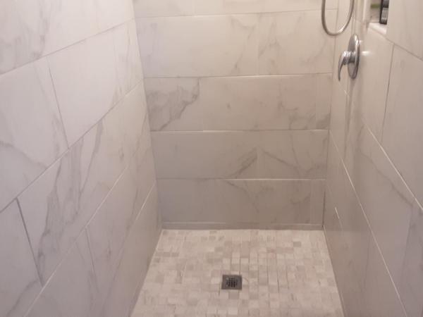 B&B Le Transit : photo 3 de la chambre chambre queen supérieure avec salle de bains commune