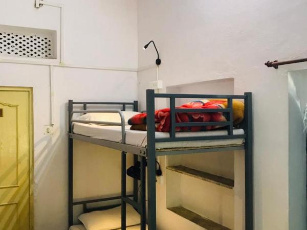 TRIP IN HoSTEL : photo 6 de la chambre lit dans dortoir pour femmes de 4 lits