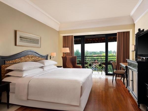 Sheraton Mustika Yogyakarta Resort and Spa : photo 2 de la chambre suite présidentielle 2 chambres lit king-size, lits jumeaux - accès au salon club, garde-manger, balcon