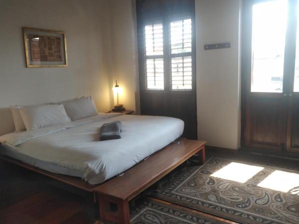 Ren I Tang Heritage Inn : photo 1 de la chambre chambre lit king-size standard