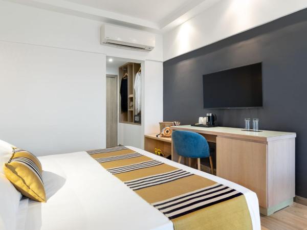 Mercure Rhodes Alexia Hotel & Spa : photo 6 de la chambre chambre lit king-size classique avec balcon