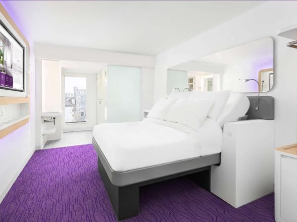 YOTEL Edinburgh : photo 5 de la chambre hébergement lit queen-size premium