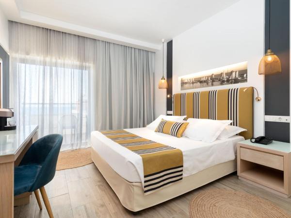 Mercure Rhodes Alexia Hotel & Spa : photo 3 de la chambre chambre lit king-size privilège avec balcon - vue sur mer