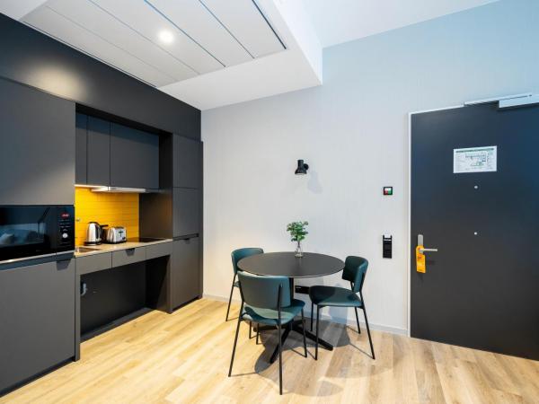 Staycity Aparthotels Frankfurt Airport : photo 2 de la chambre appartement accessible aux personnes à mobilité réduite