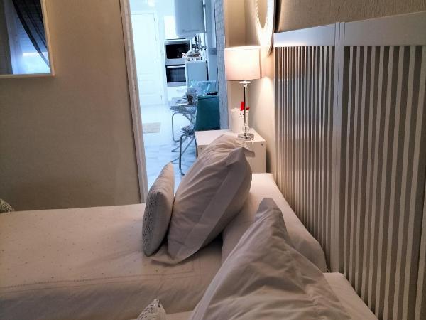 Apartamentos Flamenco B&B : photo 10 de la chambre chambre double avec salle de bains privative