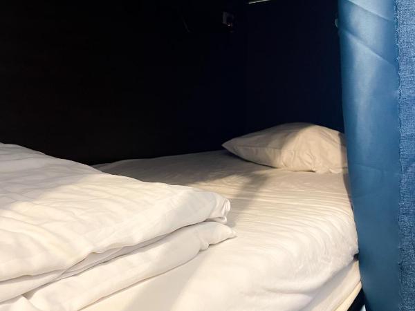 HOSTEL20 Bordeaux HIFRANCE : photo 2 de la chambre lit dans dortoir mixte de 4 lits