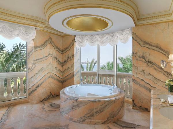 Raffles The Palm : photo 9 de la chambre villa royale raffles avec piscine privée sur toit