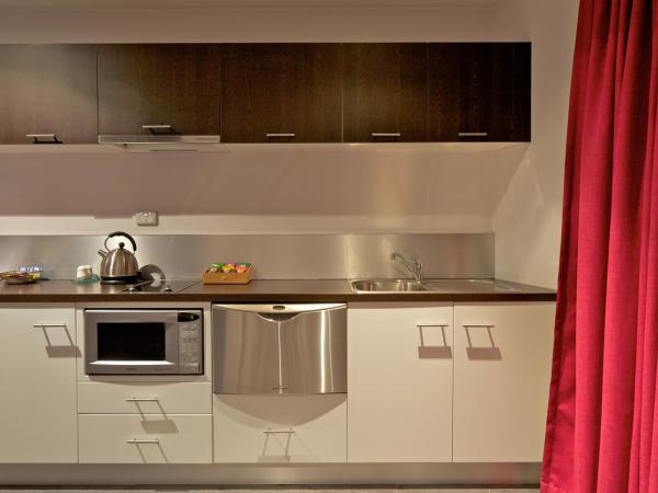 Zero Davey Boutique Apartment Hotel : photo 3 de la chambre studio - vue sur port