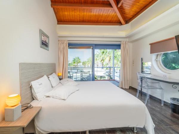 Ianos Hotel : photo 1 de la chambre chambre supérieure - vue sur mer