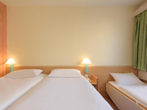 Ibis Hotel Alicante : photo 8 de la chambre chambre familiale