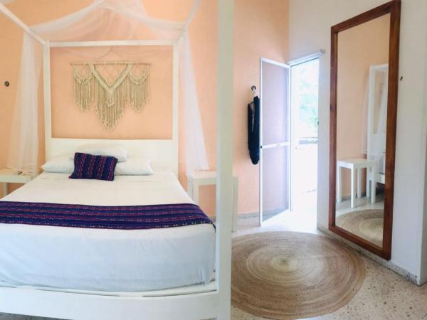 Hotel Downtown Merida : photo 9 de la chambre chambre lit queen-size deluxe