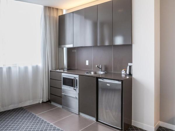 Holiday Inn & Suites Sydney Bondi Junction, an IHG Hotel : photo 2 de la chambre chambre lit king-size standard