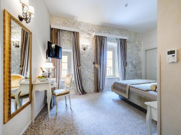 Heritage Hotel Life Palace : photo 1 de la chambre chambre double supérieure