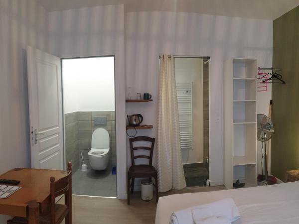 Chambres privées hyper-centre Epernay lit 160x200cm : photo 4 de la chambre chambre deluxe (2 adultes + 1 enfant)