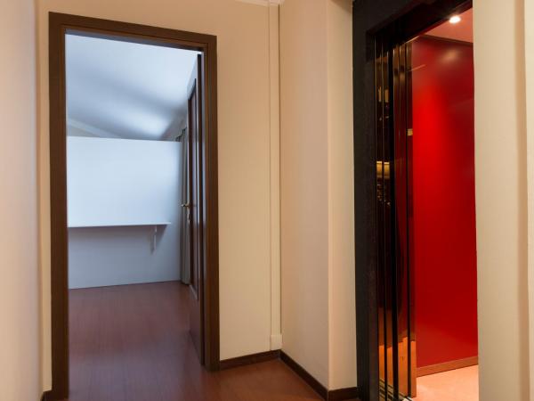 Hotel Tourist : photo 5 de la chambre chambre familiale