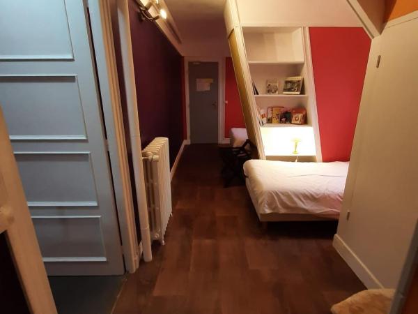 Hotel du Cygne : photo 4 de la chambre chambre familiale (6 adultes + 1 enfant)
