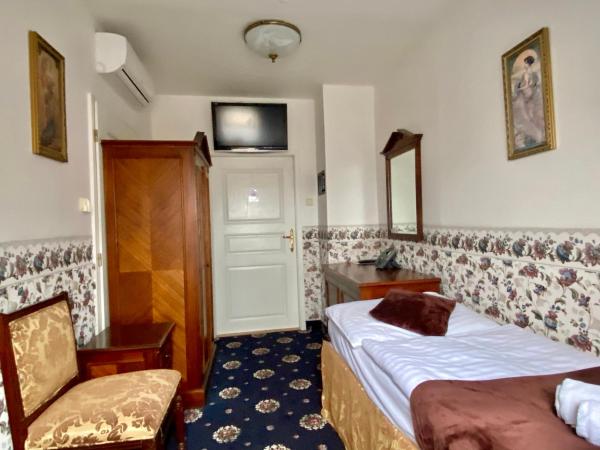 Hotel Klarinn Prague Castle : photo 2 de la chambre chambre lits jumeaux Économique