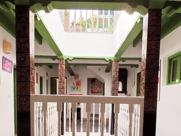 Atlantic Hostel : photo 2 de la chambre chambre triple Économique