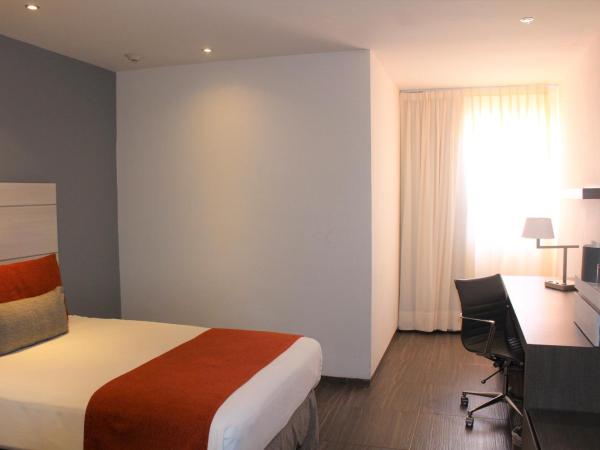 Real Inn Cancún : photo 3 de la chambre hébergement double exécutif - vue sur boulevard