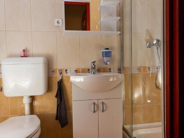 Erika Vendégház : photo 4 de la chambre chambre triple deluxe