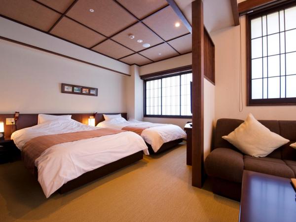 Kadensho, Arashiyama Onsen, Kyoto - Kyoritsu Resort : photo 4 de la chambre chambre lits jumeaux avec baignoire en plein air