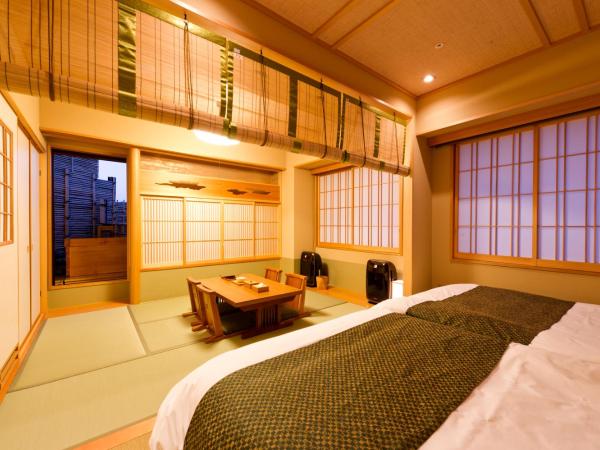 Kadensho, Arashiyama Onsen, Kyoto - Kyoritsu Resort : photo 2 de la chambre chambre avec espace tatami et baignoire extérieure