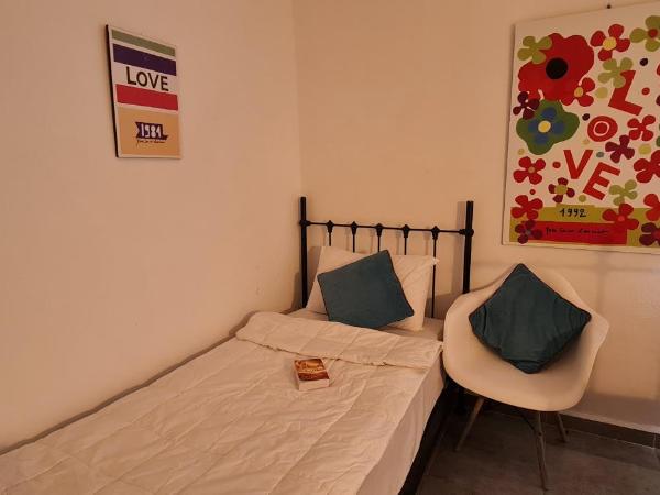 Atlantic Hostel : photo 1 de la chambre chambre lits jumeaux