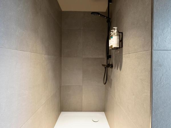 numa l Wood Rooms & Apartments : photo 9 de la chambre large studio with kitchenette and terrace