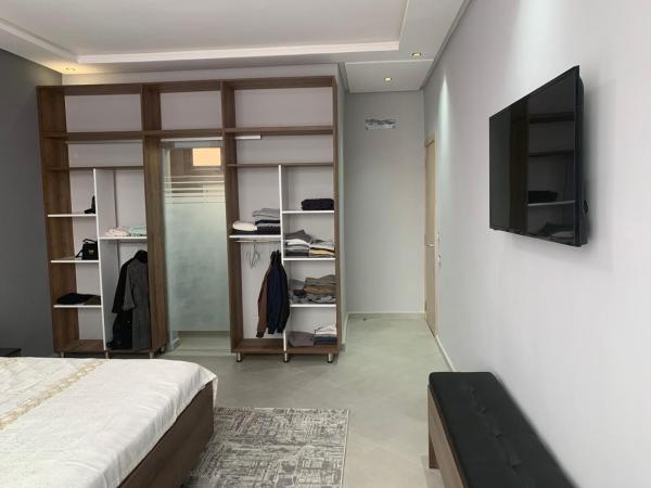 Riad L'Aéroport : photo 4 de la chambre chambre double avec salle de bains privative