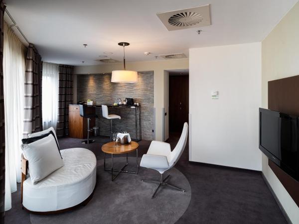 Holiday Inn Łódź, an IHG Hotel : photo 1 de la chambre suite 1 chambre