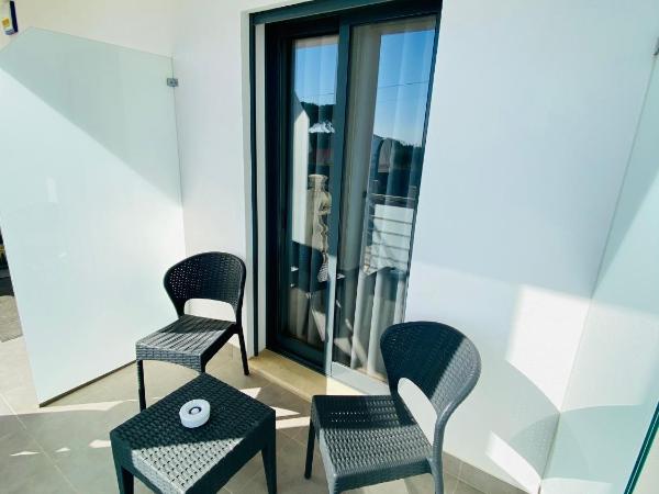 Sunfield Guest House - Only Adults : photo 7 de la chambre chambre double ou lits jumeaux