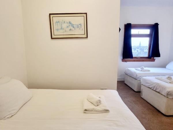 The Guards Hotel : photo 1 de la chambre chambre triple