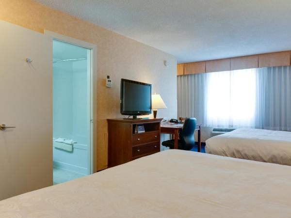 Best Western Plus Suites Downtown Calgary : photo 9 de la chambre chambre 2 lits queen-size avec kitchenette