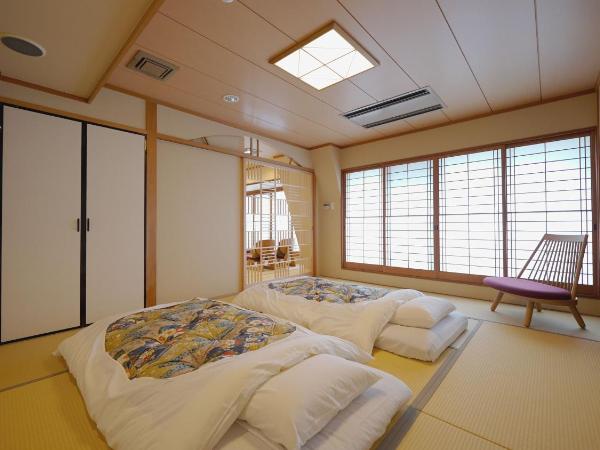 Nishiyama Ryokan - Established in 1953 : photo 4 de la chambre chambre familiale deluxe