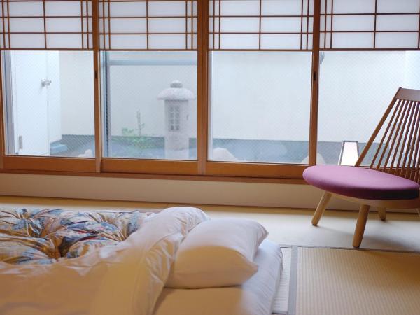 Nishiyama Ryokan - Established in 1953 : photo 5 de la chambre chambre familiale deluxe