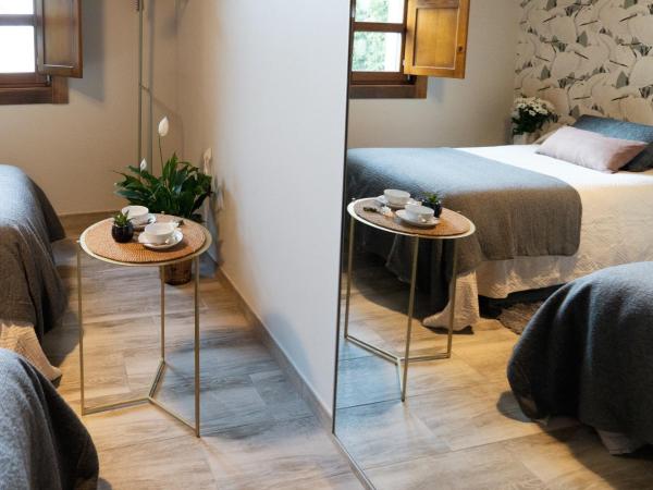 Hostal Pension Artilleiro : photo 2 de la chambre chambre lits jumeaux