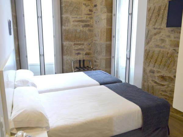 Hotel Alda San Bieito : photo 2 de la chambre chambre double avec balcon