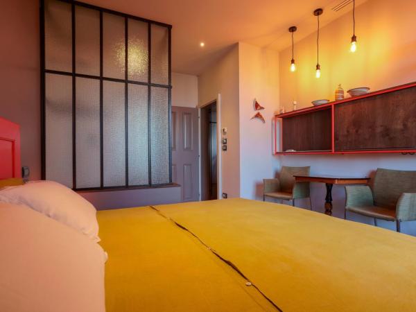 Skyline 1/7 B&B : photo 3 de la chambre chambre double ou lits jumeaux avec terrasse