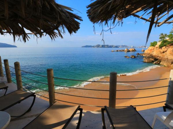 Suites Torres Gemelas VIP : photo 4 de la chambre studio - vue sur mer