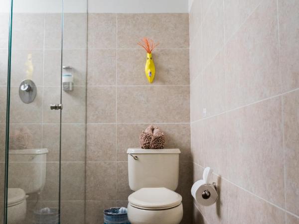 Casa de las Bugambilias B&B : photo 4 de la chambre chambre lit king-size avec balcon