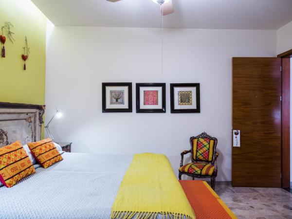 Casa de las Bugambilias B&B : photo 2 de la chambre chambre lit king-size avec balcon