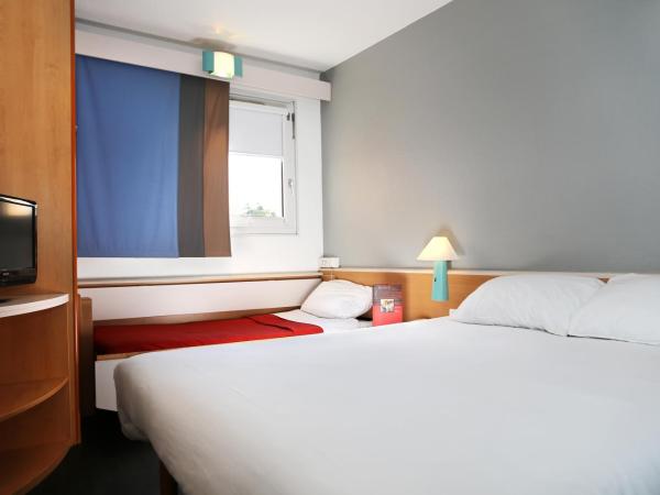 ibis Orange Centre : photo 3 de la chambre chambre standard avec 1 lit double et 1 lit simple