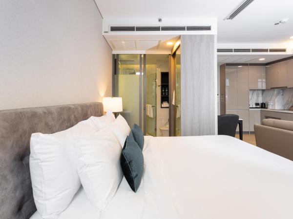 Wyndham Bangkok Queen Convention Centre : photo 9 de la chambre studio lit king-size