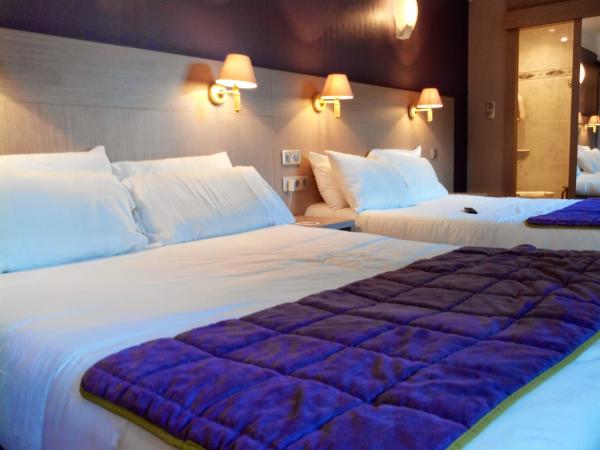 Hôtel Christina Lourdes : photo 1 de la chambre chambre familiale