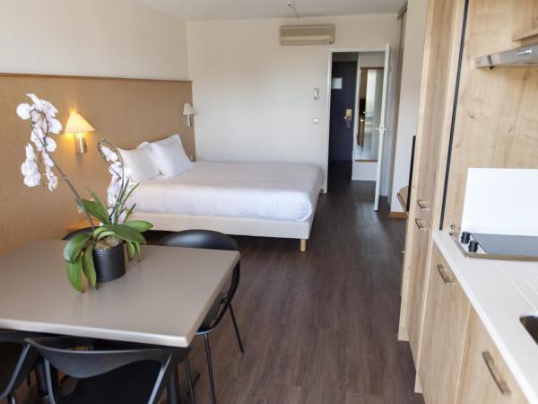Thalazur Antibes - Résidence & Spa : photo 8 de la chambre studio (2 adultes)