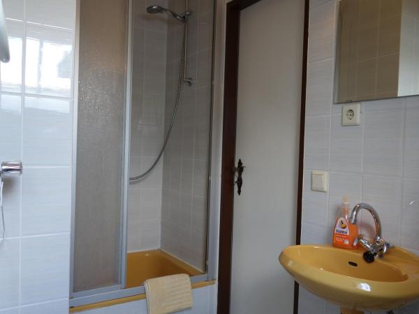 Pension am Helenenwall : photo 6 de la chambre appartement